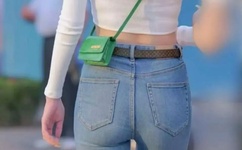 唐一菲发6万红包